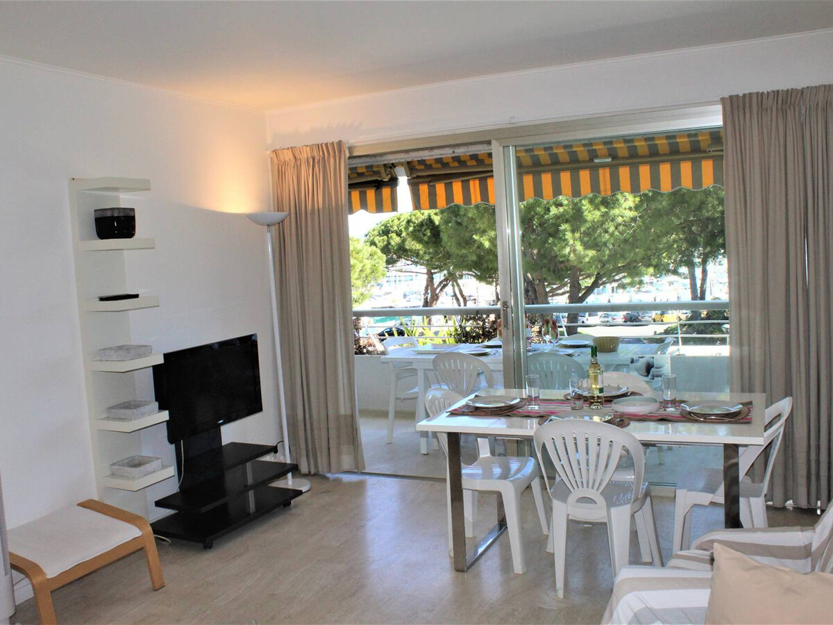 Appartement moderne T3 à Villeneuve-Loubet, terrasse 20 m² - Photo 2