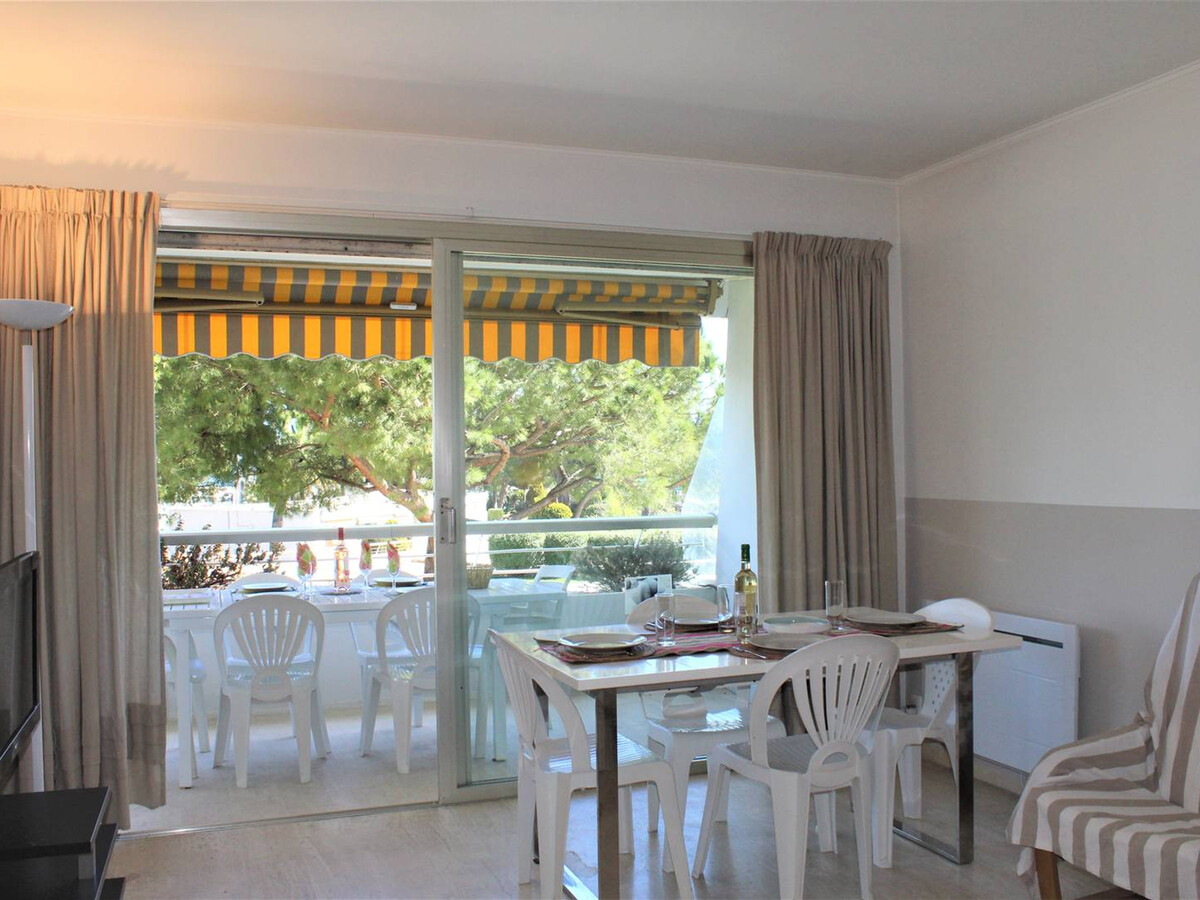 Appartement moderne T3 à Villeneuve-Loubet, terrasse 20 m² - Photo 3