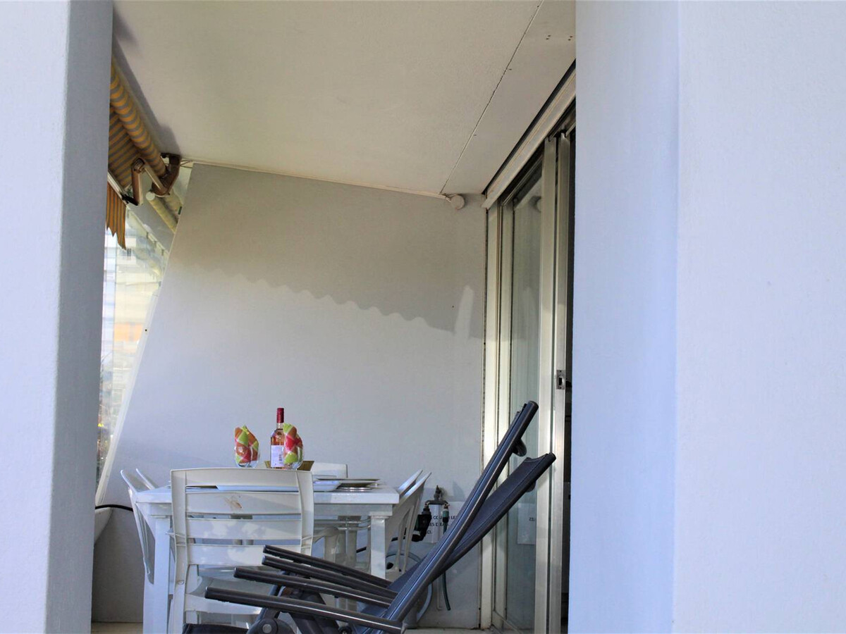 Appartement moderne T3 à Villeneuve-Loubet, terrasse 20 m² - Photo 8