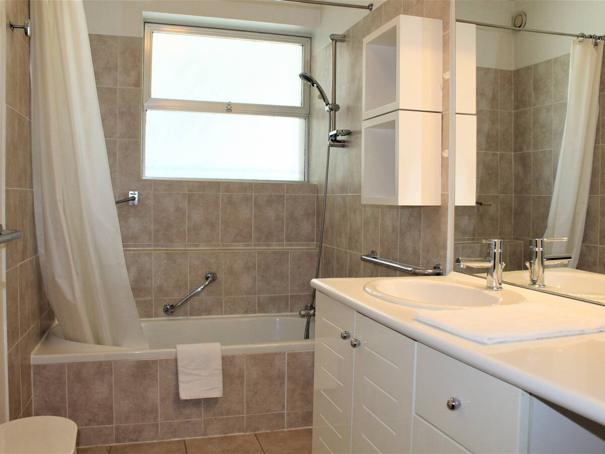 Appartement moderne T3 à Villeneuve-Loubet, terrasse 20 m² - Photo 20