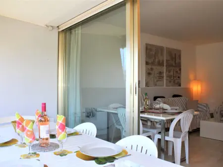 Location appartement à Villeneuve Loubet, Moderne T3, 2 chambres, climatisé, parking, plage à pied