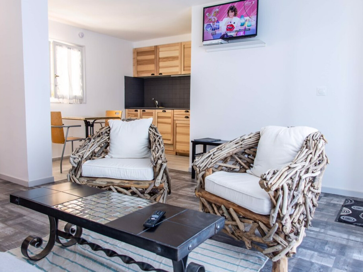 T2 50m² Balaruc-les-Bains, balcon sur étang - Photo 4