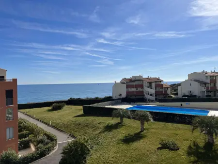 Location appartement à Cap d'Agde, Studio cabine avec piscine, parking, climatisation et animaux admis