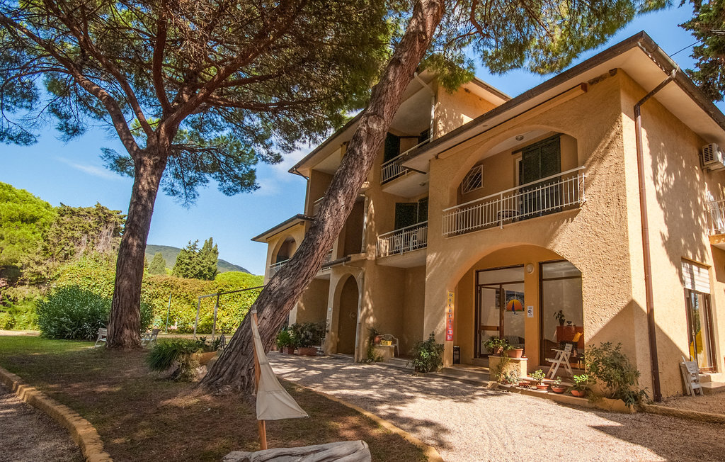 Studio 25m² à Lacona, balcon face à la plage de sable - Photo 1