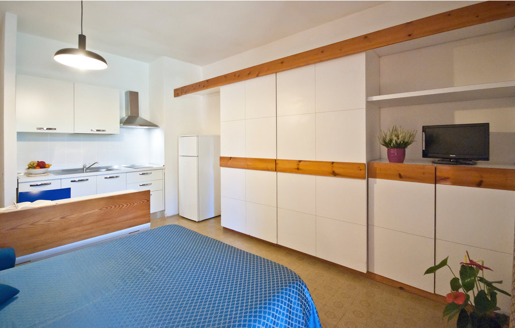 Studio 25m² à Lacona, balcon face à la plage de sable - Photo 4