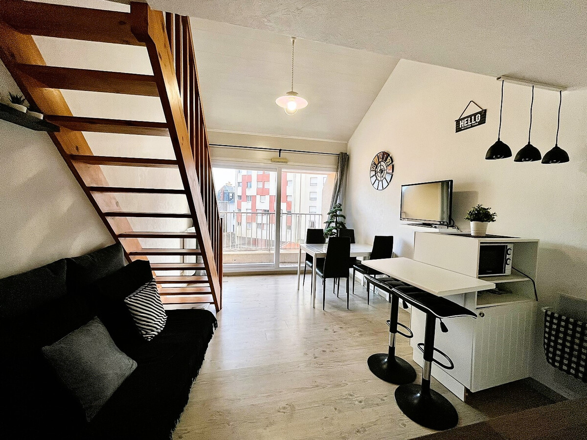 Studio mezzanine avec balcon mer aux Sables-d'Olonne - Photo 1