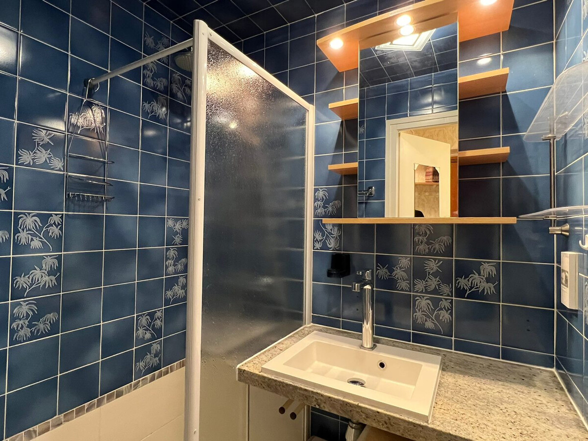 T2 Bis 35 m² avec balcon et parking à Aix-les-Bains - Photo 4