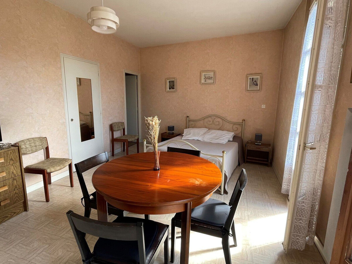 Studio centre-ville Aix-les-Bains, vue Dent du Chat - Photo 7