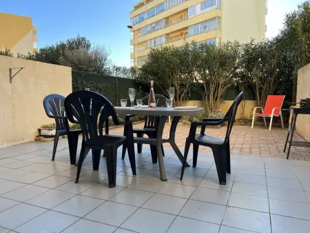 Location appartement à Valras Plage, T2 à Valras-Plage avec Terrasse, Parking Privé, 4 Pers., Proche Plage et Commerces