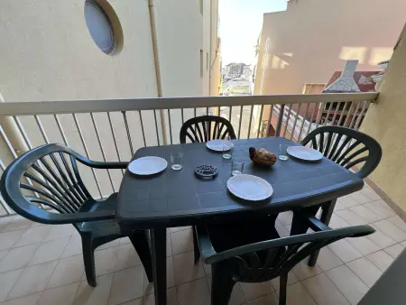 Appartement T2 proche centre, 6 pers. avec balcon, ascenseur, à 400m de la plage et 200m des commerces - Photo 2