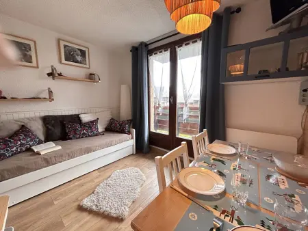 Studio cabine au pied des pistes à Risoul, 4 couchages, animaux acceptés : photo 5