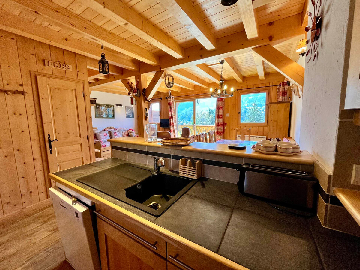 Super Duplex 90m² à Samoëns avec Balcon et Garage - Photo 4