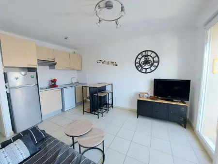 Appartement 2 pièces accès plage et piscine partagée à Marseillan-Plage : photo 4