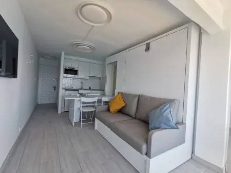 Studio rénové face à la mer avec parking à Platja d'Aro : photo 4