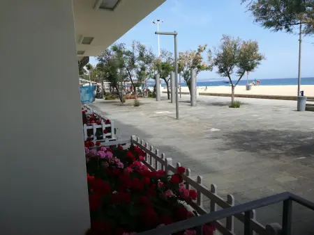 Studio rénové face à la mer avec parking à Platja d'Aro : photo 12