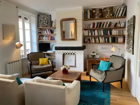 Appartement 2 chambres au cœur de Le Palais, 200m des commerces - Photo 1