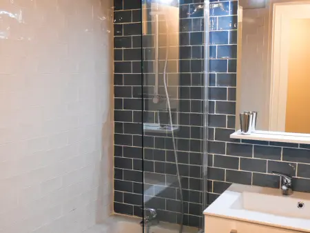 Appartement rénové face à la plage du Palais - Photo 5