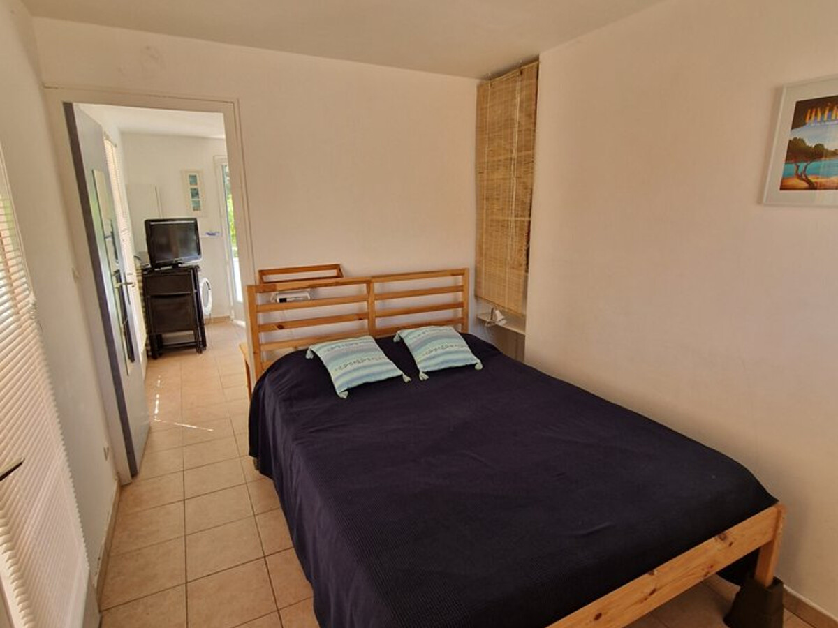 Appartement Hyères : 2 pièces, jardin privé, 5 min plage - Photo 5