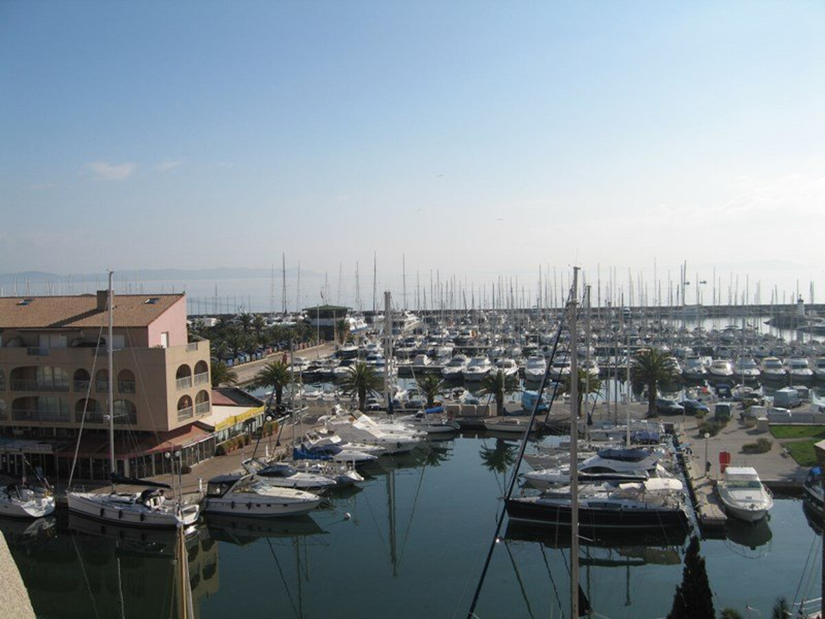 Appartement face au port, 1er étage ascenseur, Hyères - Photo 8