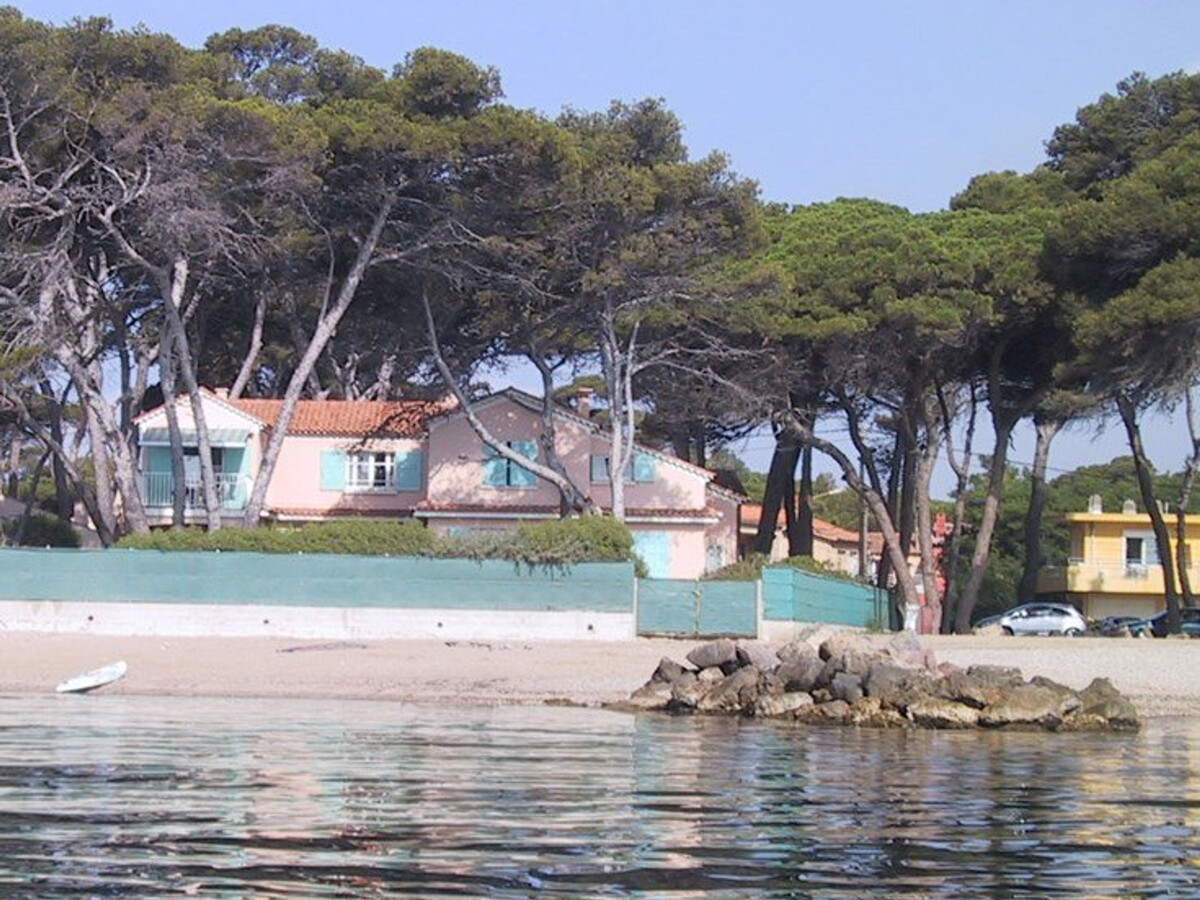 Studio Cabine 4 pers. à Hyères : piscine et parking - Photo 9