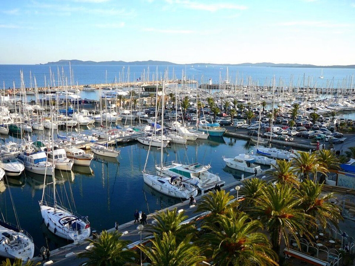 Appartement 120 m² vue mer, 2 terrasses, 6e étage à Hyères - Photo 2