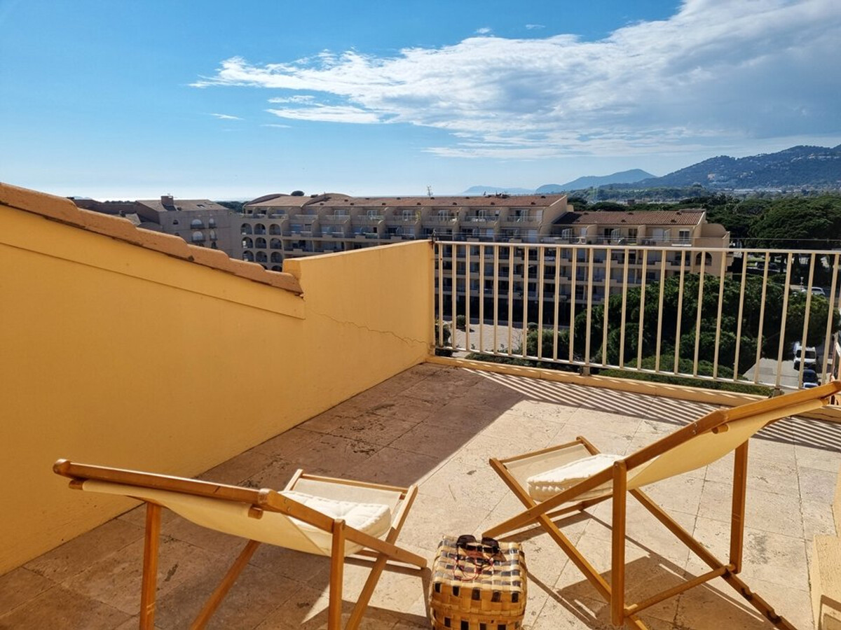Appartement 120 m² vue mer, 2 terrasses, 6e étage à Hyères - Photo 5