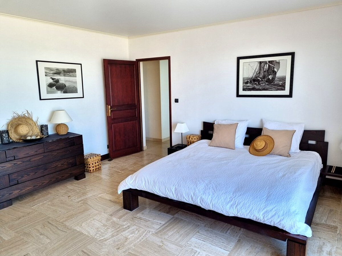 Appartement 120 m² vue mer, 2 terrasses, 6e étage à Hyères - Photo 14