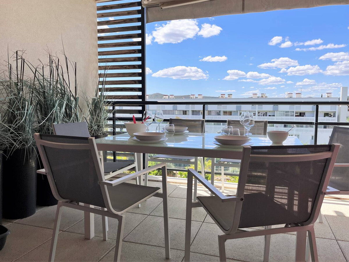 T2 climatisé avec terrasse et piscine au Lavandou - Photo 2
