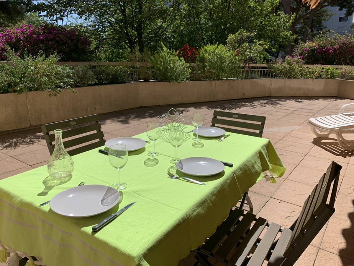 Appartement 2 pièces Hyères : terrasse 62m², port et plages - Photo 1