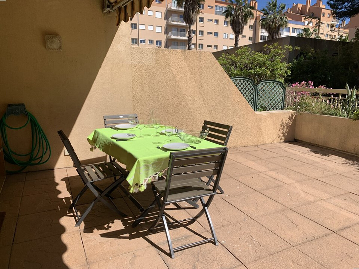 Appartement 2 pièces Hyères : terrasse 62m², port et plages - Photo 12