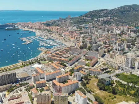 Ajaccio: Appartement 2 pièces climatisé avec parking - Photo 17