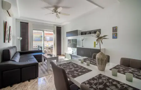 Appartement 2 chambres avec balcon à Torrevieja, près de la plage : photo 2