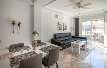 Appartement 2 chambres avec balcon à Torrevieja, près de la plage : photo 8