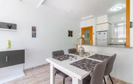 Appartement 2 chambres avec balcon à Torrevieja, près de la plage : photo 10