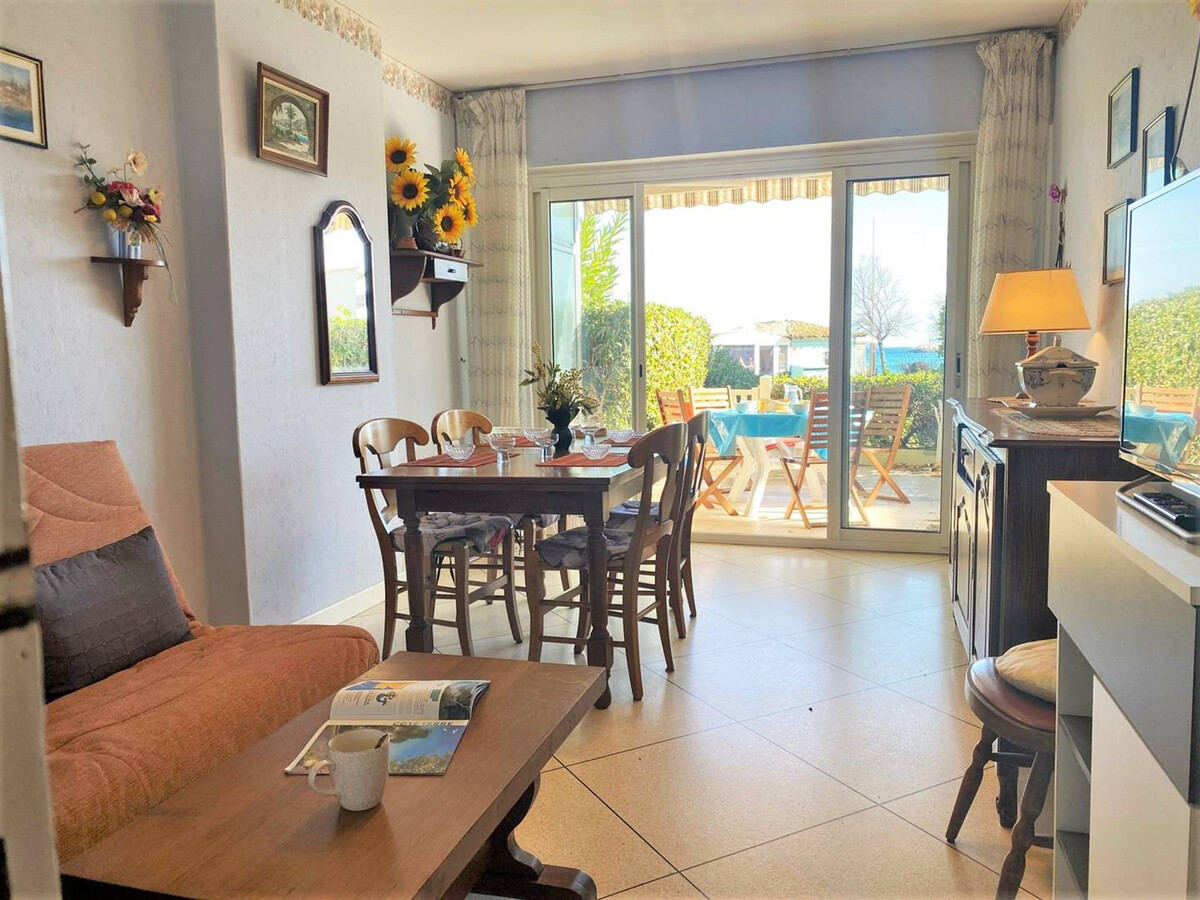 Appartement pieds dans l'eau au Lavandou, parking inclus - Photo 4
