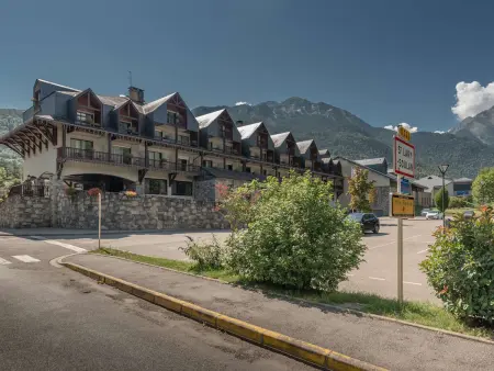 Appartement 5 pers avec WiFi à Saint-Lary, vue Pyrénées : photo 16
