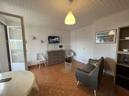 T2 Climatisé, Loggia Ensoleillée, Parking Privé, à 550m de la Plage - Valras-Plage - Photo 3