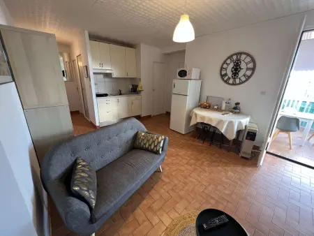 T2 Climatisé, Loggia Ensoleillée, Parking Privé, à 550m de la Plage - Valras-Plage - Photo 6