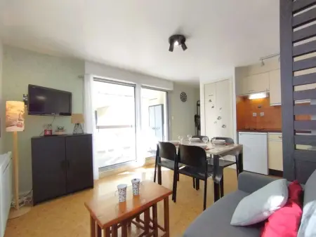 T2 4 pers. Saint-Lary-Soulan, balcon sud-ouest, parking : photo 4
