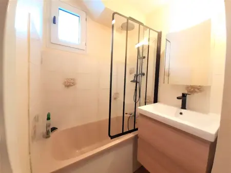 T2 4 pers. Saint-Lary-Soulan, balcon sud-ouest, parking : photo 7