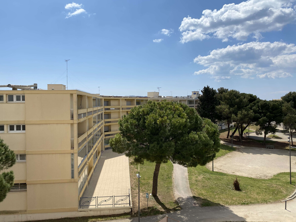 T1 balcon vue parc à Balaruc-les-Bains, clim, wifi - Photo 10