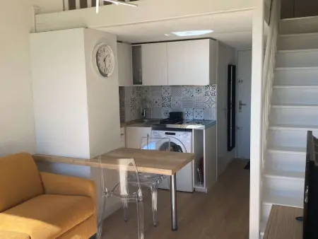 T1 Mezzanine Climatisé avec Parking et Wifi à Balaruc-les-Bains - Photo 2