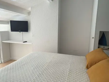 T1 Mezzanine Climatisé avec Parking et Wifi à Balaruc-les-Bains - Photo 11