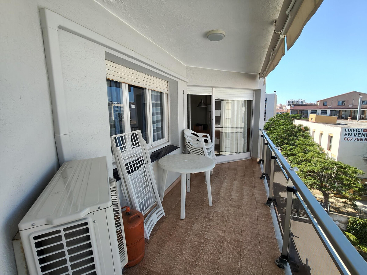 Appartement face à la mer, 2 chambres, balcon à Torredembarra - Photo 8