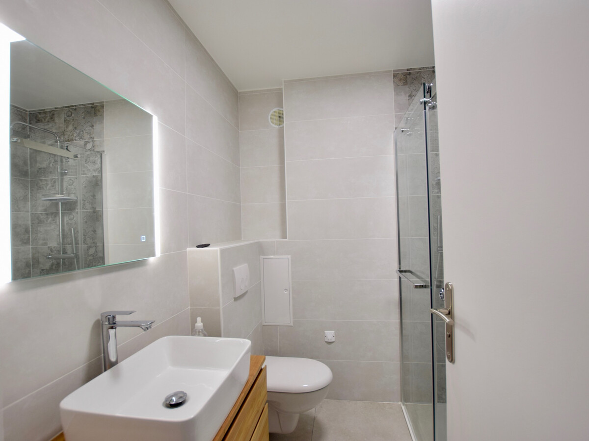 Appartement 64 m² rénové, balcon vue lac à Neuvecelle - Photo 7