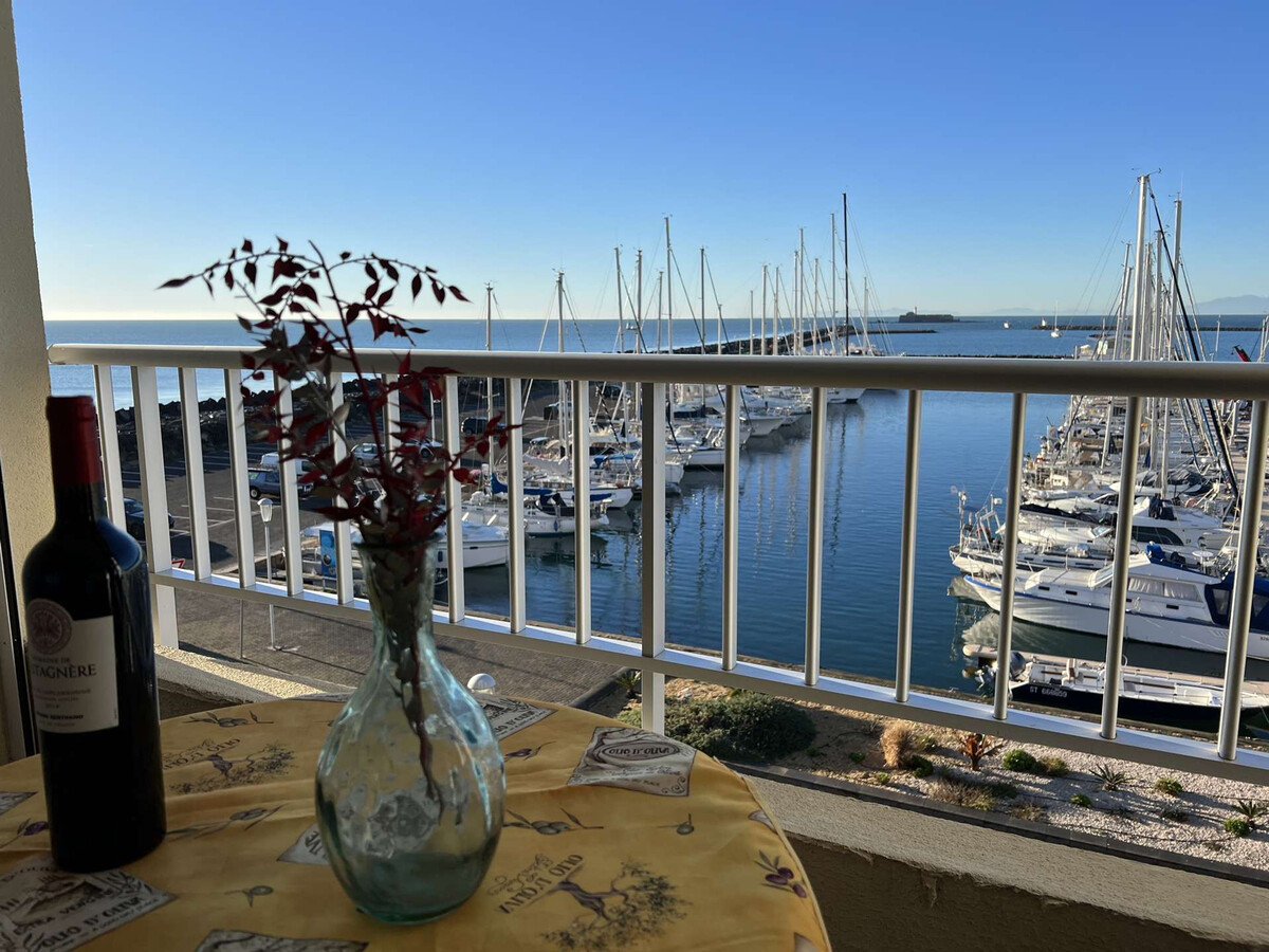 Studio cabine au Cap d'Agde, vue port, 100m plage - Photo 1