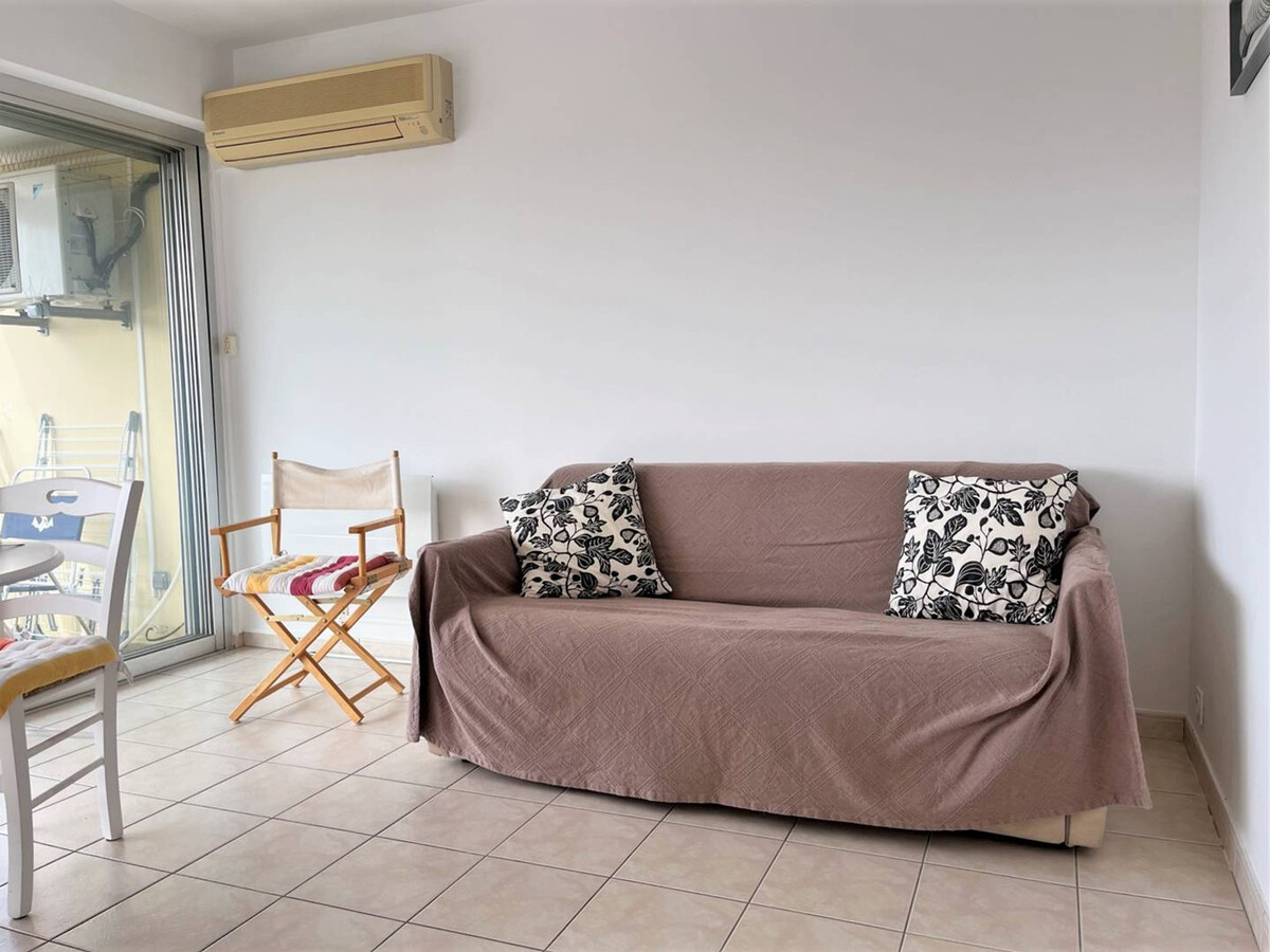 T2 climatisé 4 couchages au cœur du Lavandou - Photo 6