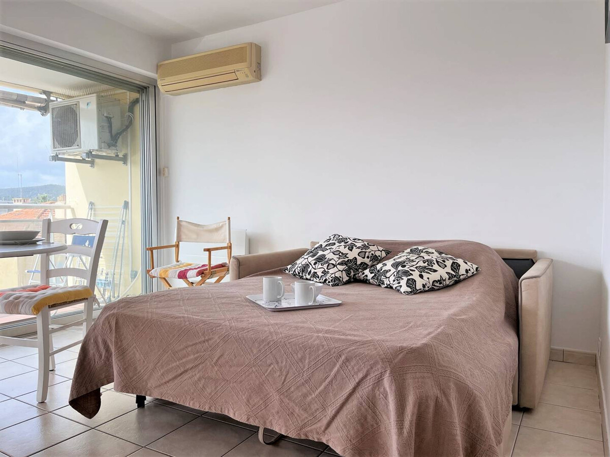 T2 climatisé 4 couchages au cœur du Lavandou - Photo 7