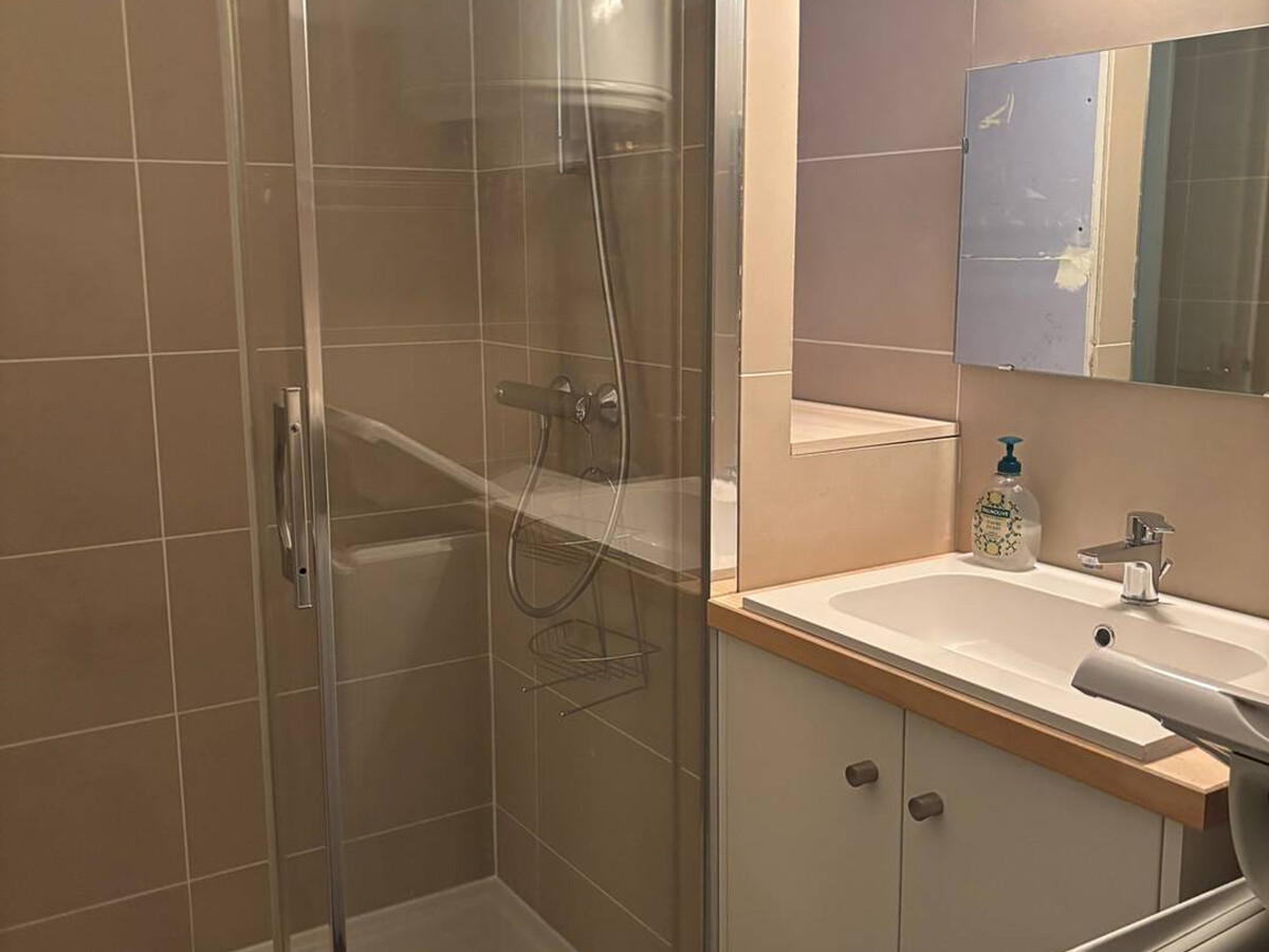 Studio 28 m² balcon sud, parking à 50 m des thermes - Photo 4