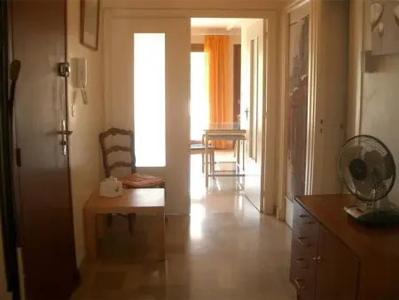 F2 terrasse Sud 12m² et parking à Amélie-les-Bains : photo 7